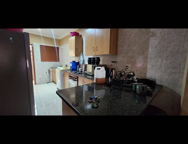 3 BEDROOM TOWNHOUSE FOR SALE IN WATERVAL EAST